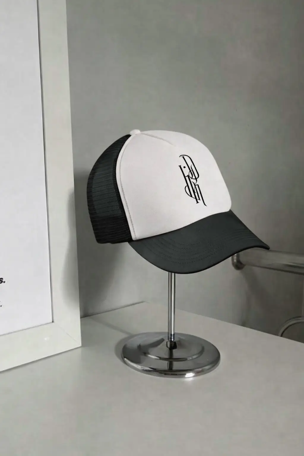 Trucker cap LINKED